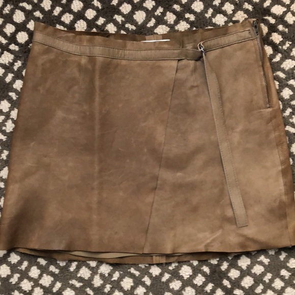 Designer mini wrap around leather skirt with silk liner by Helmut Lang _2 - Picture 1 of 5